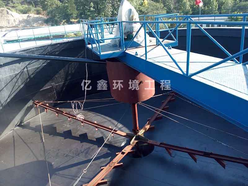 不知濃密機絮凝劑的添加量，億鑫環(huán)境來教你